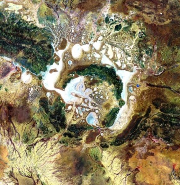 Crateri visti dallo spazio: i 15 più misteriosi