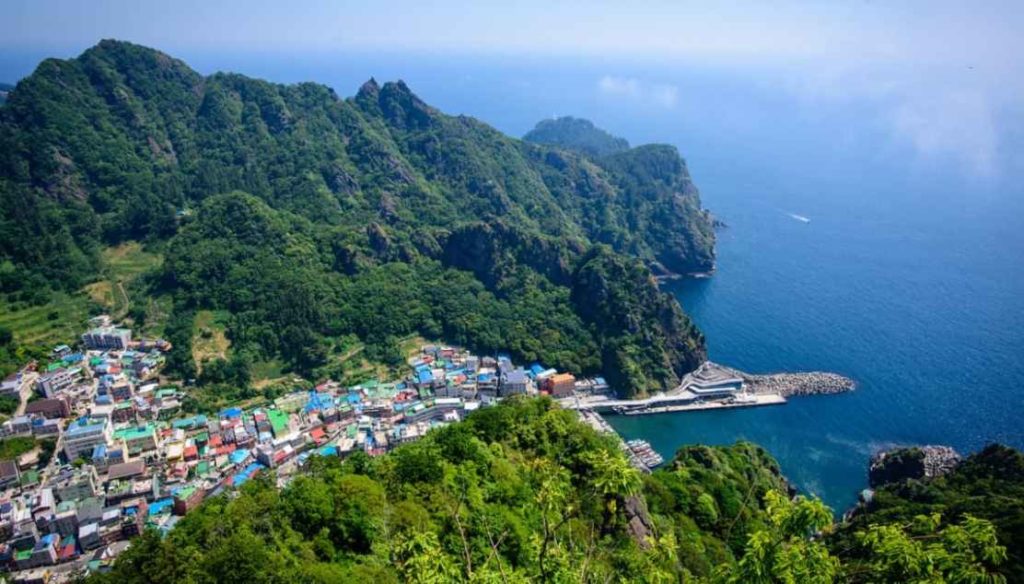Ulleungdo, l’isola della Corea del Sud avvolta ...