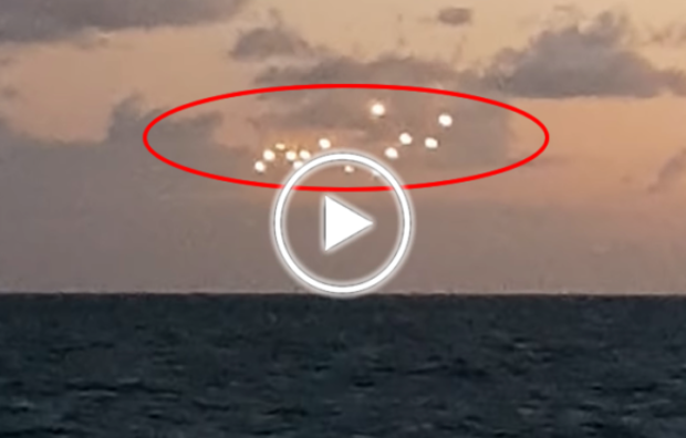 Mistero UFO: 12 oggetti volanti sull’oceano. ...